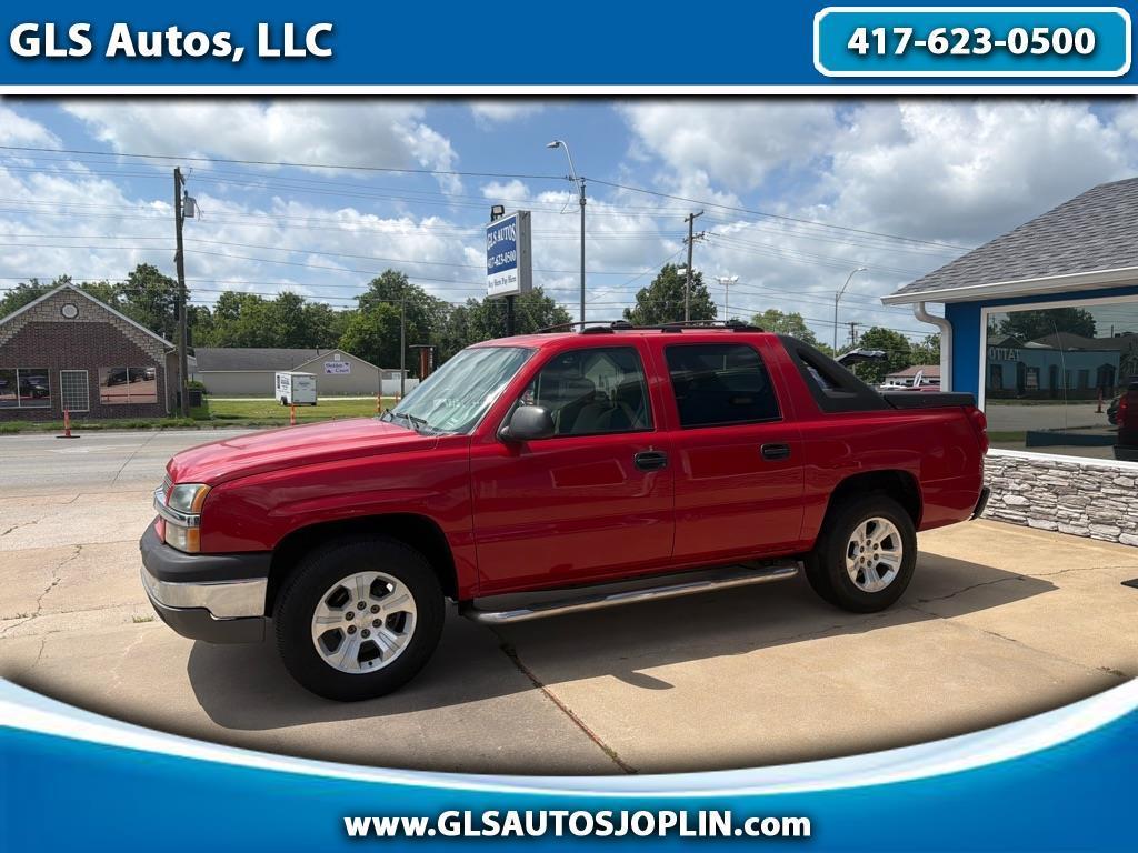 2004 Chevrolet Avalanche 2WD 1500 Series's photo