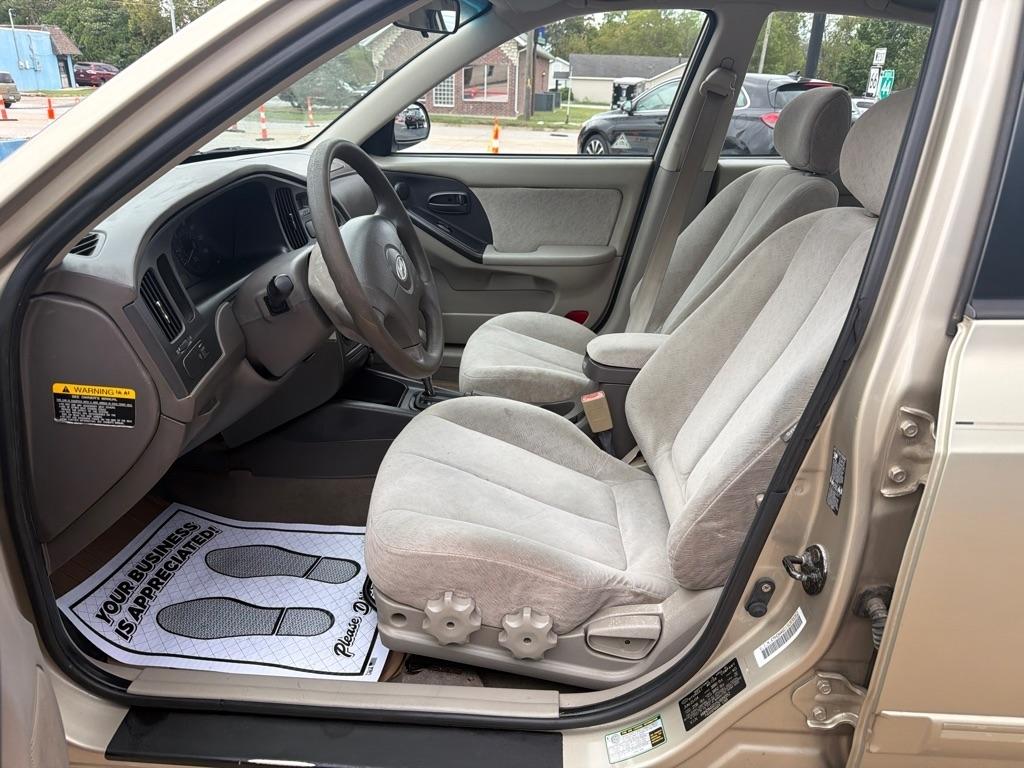 Hyundai Elantra  2005