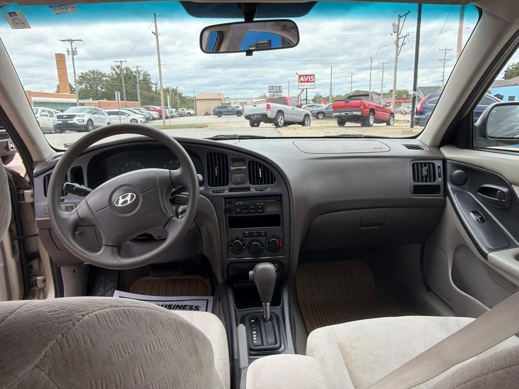 Hyundai Elantra  2005