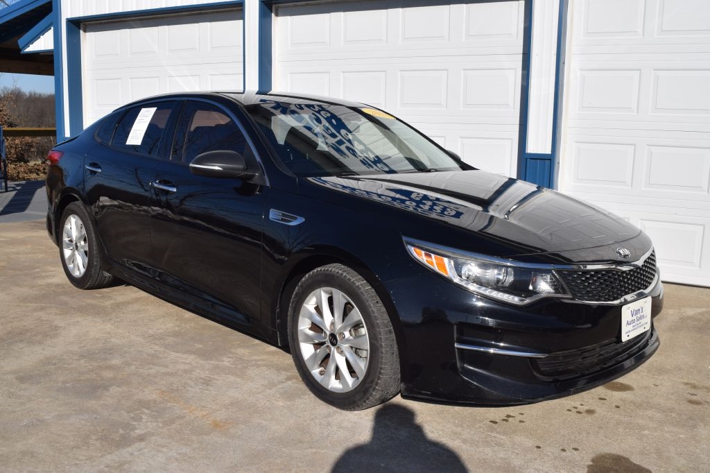 2018 Kia Optima EX's photo