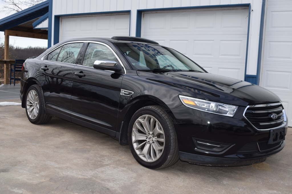 2018 Ford Taurus LIMITED