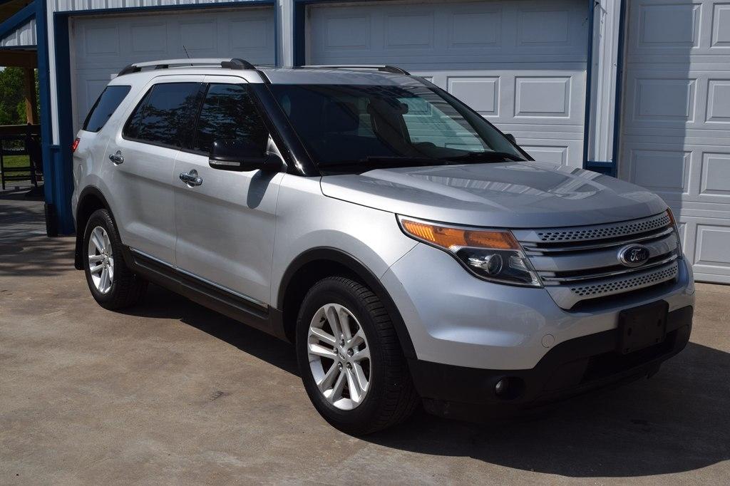 2015 Ford Explorer XLT 4x4's photo