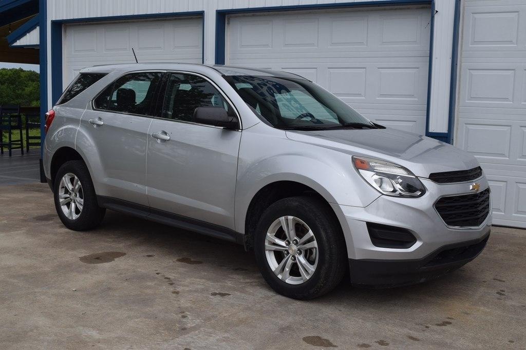 2016 Chevrolet Equinox LS's photo