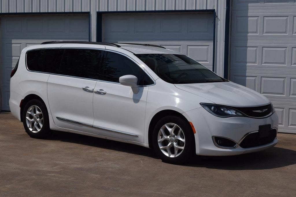 2017 Chrysler Pacifica Touring-L FWD