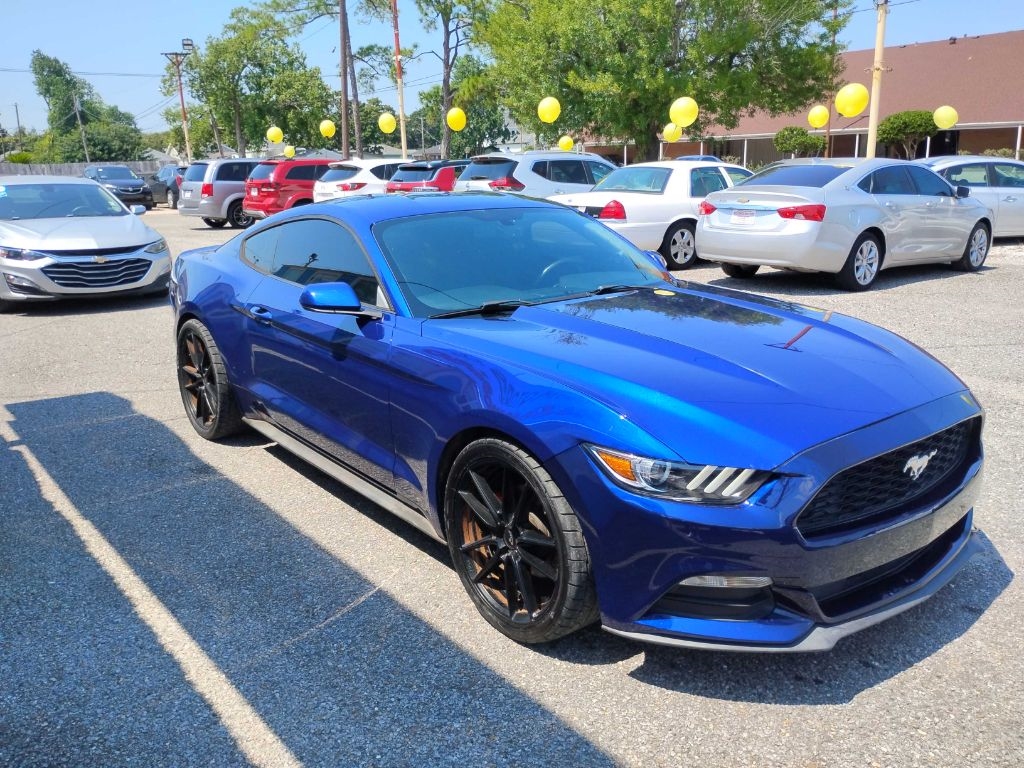 Ford Mustang 2dr Fastback V6 2016 Ford Mustang 2dr Fastback V6 2016