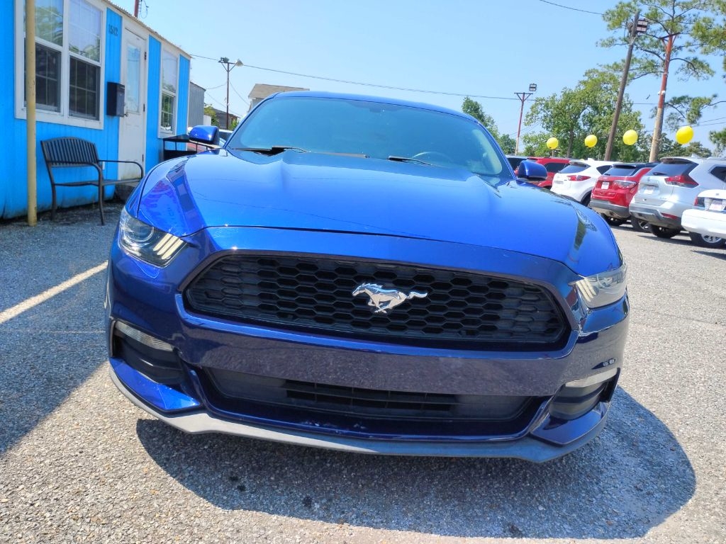 Ford Mustang 2dr Fastback V6 2016 Ford Mustang 2dr Fastback V6 2016
