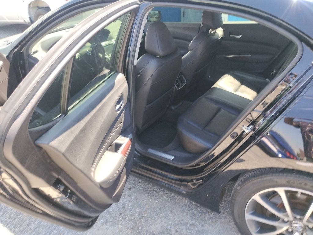 2015 Acura TLX Technology photo 4
