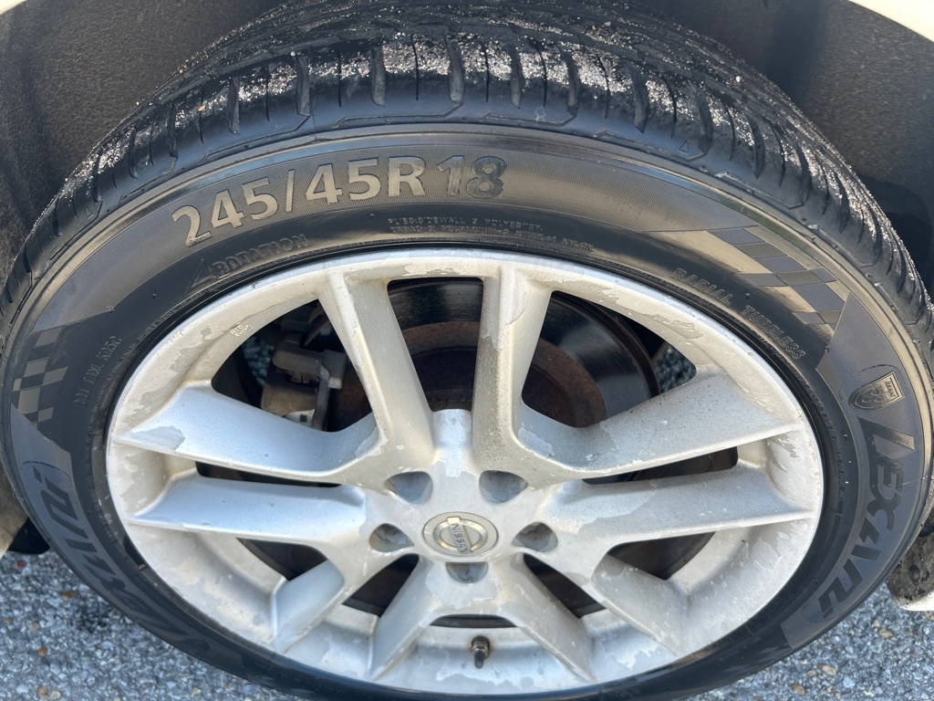 Nissan Maxima 4dr Sdn V6 CVT 3.5 SV 2010 Nissan Maxima 4dr Sdn V6 CVT 3.5 SV 2010