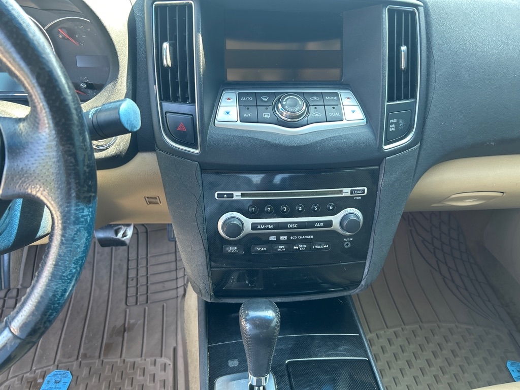 Nissan Maxima 4dr Sdn V6 CVT 3.5 SV 2010 Nissan Maxima 4dr Sdn V6 CVT 3.5 SV 2010