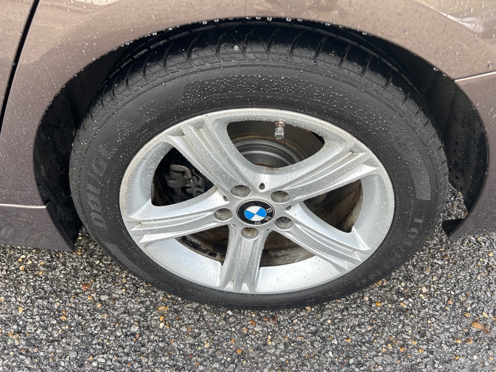 BMW 3 Series 4dr Sdn 320i RWD South Africa 2015