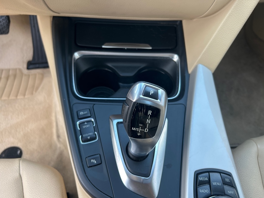 BMW 3 Series 4dr Sdn 320i RWD South Africa 2015