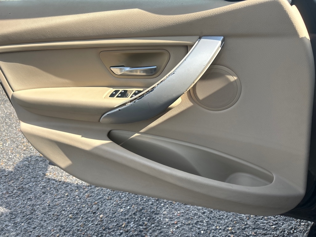 BMW 3 Series 4dr Sdn 320i RWD South Africa 2015