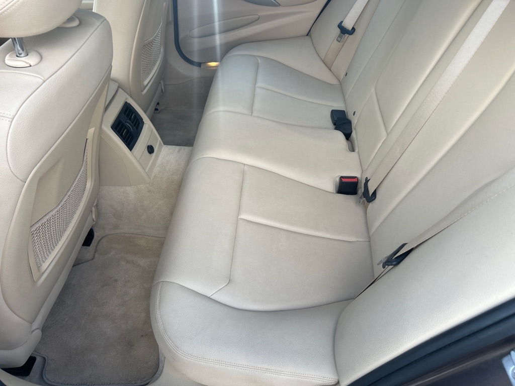 BMW 3 Series 4dr Sdn 320i RWD South Africa 2015