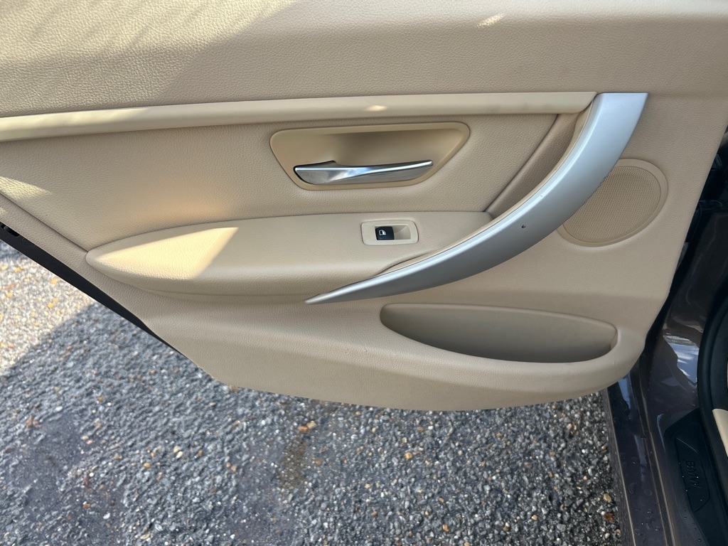 BMW 3 Series 4dr Sdn 320i RWD South Africa 2015