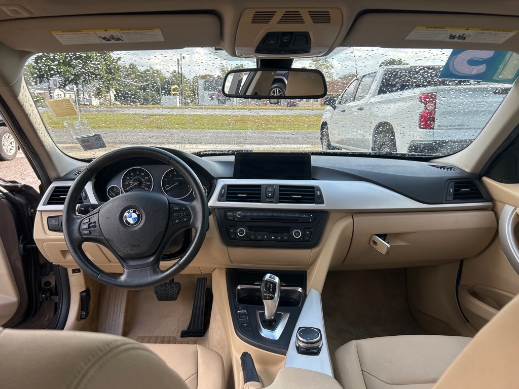 BMW 3 Series 4dr Sdn 320i RWD South Africa 2015