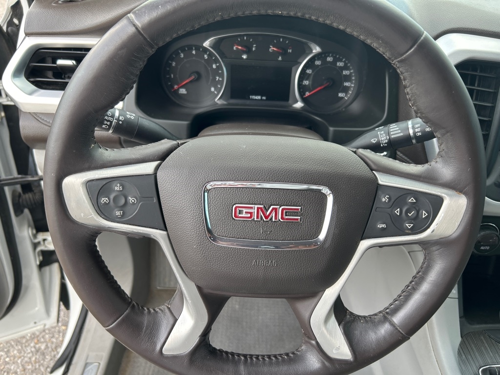 GMC Acadia FWD 4dr SLT w/SLT-1 2017