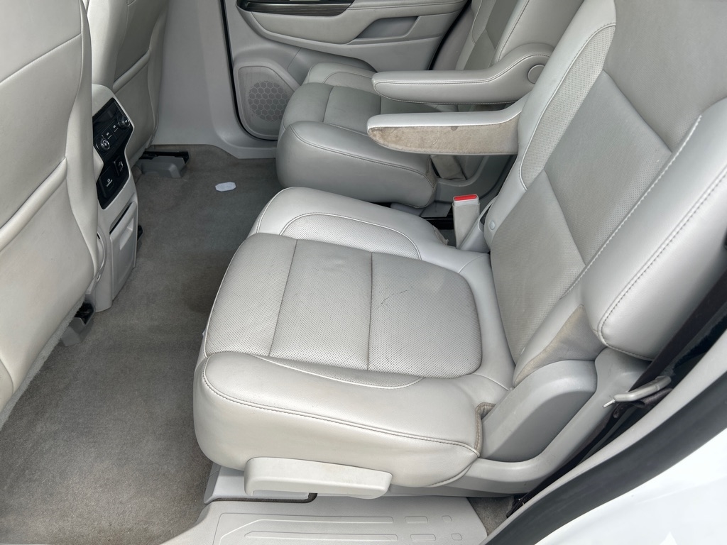 GMC Acadia FWD 4dr SLT w/SLT-1 2017