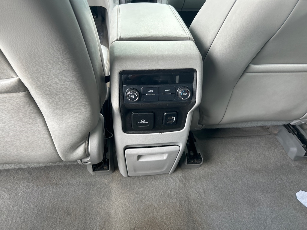 GMC Acadia FWD 4dr SLT w/SLT-1 2017