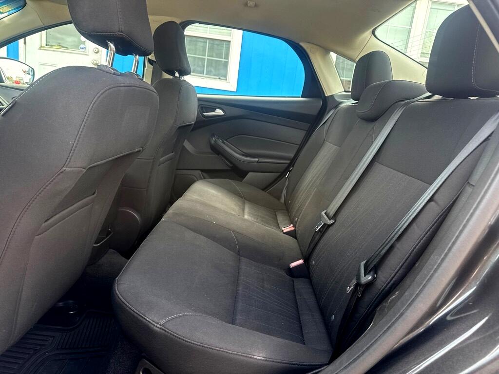 Ford Focus 4dr Sdn SE 2016
