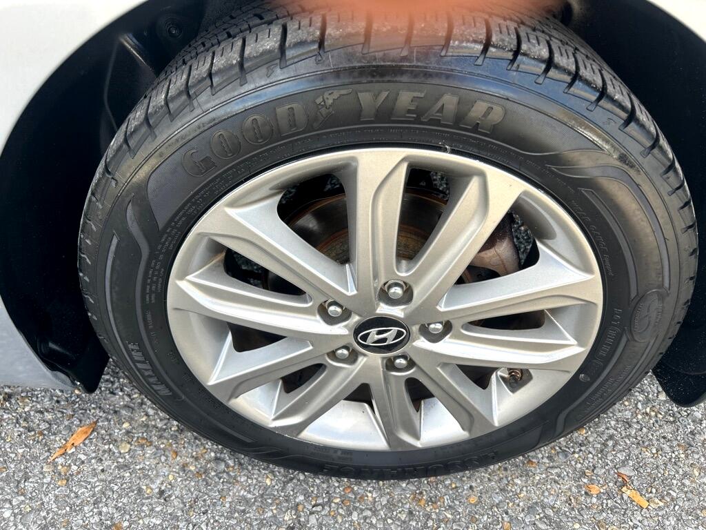 Hyundai Elantra 4dr Sdn Auto SE (Alabama Plant) 2015