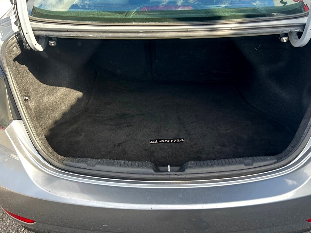 Hyundai Elantra 4dr Sdn Auto SE (Alabama Plant) 2015