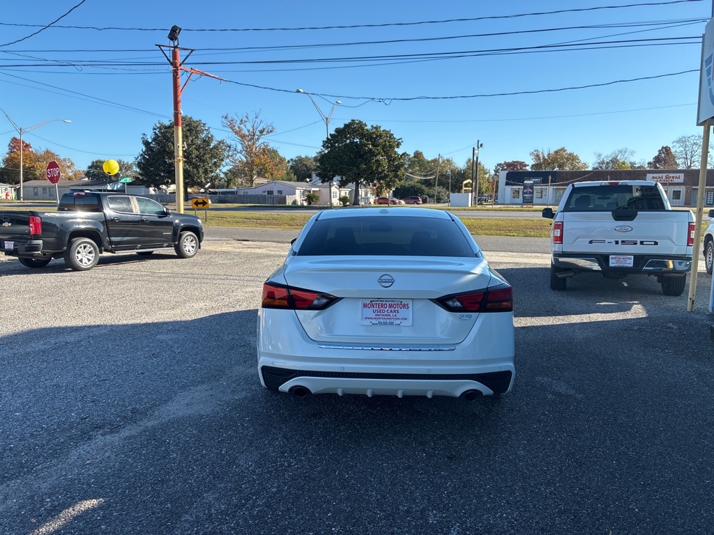 Nissan Altima 2.5 Platinum Sedan 2019