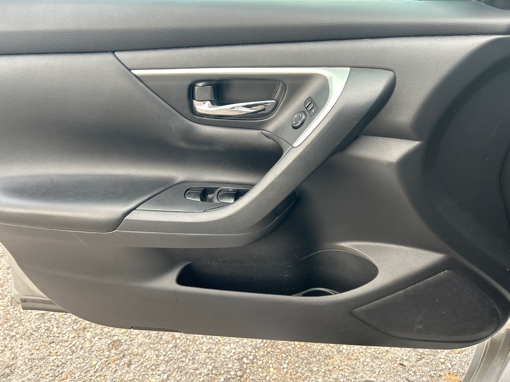 Nissan Altima 2.5 SV Sedan 2017