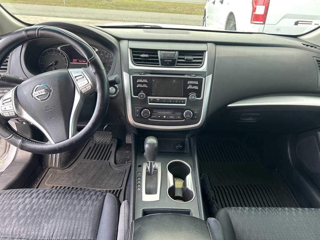 Nissan Altima 2.5 SV Sedan 2017