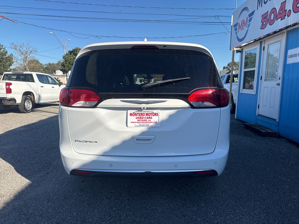 Chrysler Pacifica Touring L FWD 2018