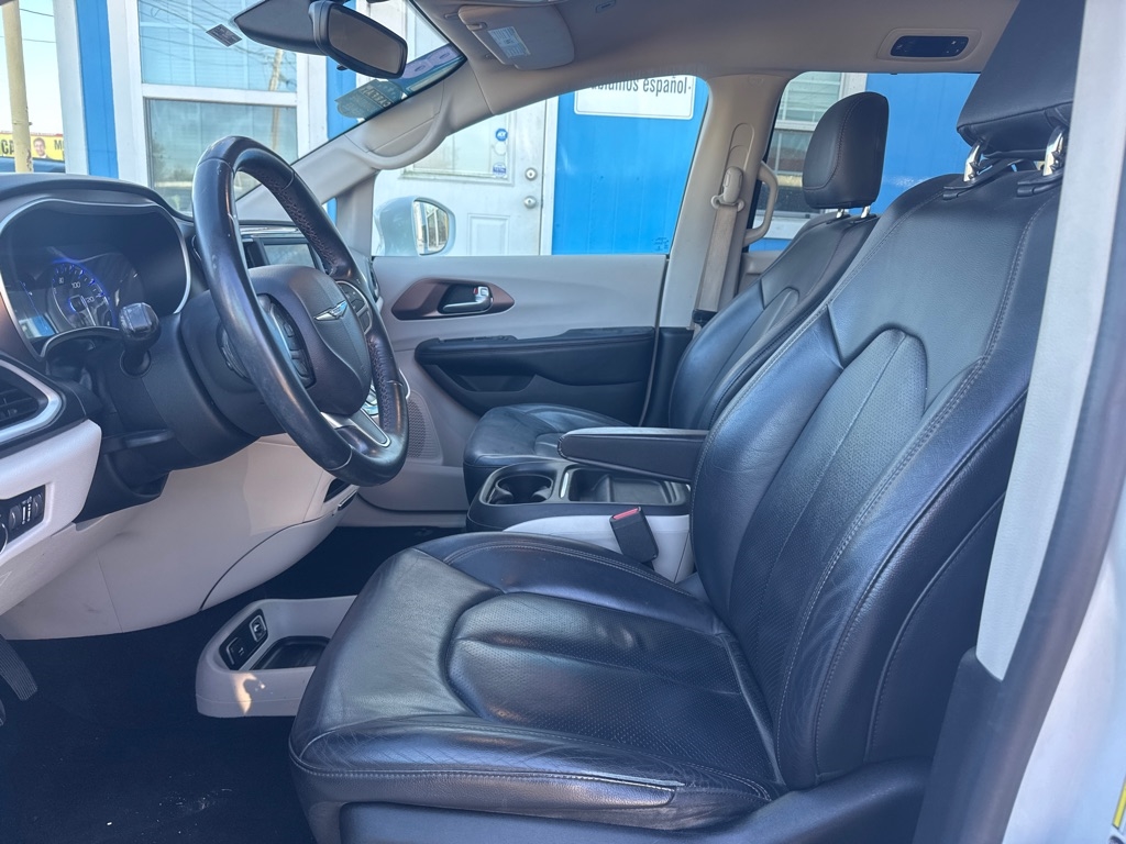 Chrysler Pacifica Touring L FWD 2018