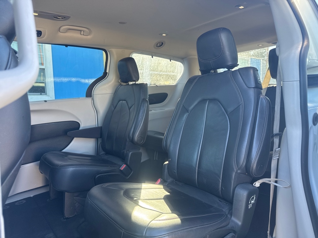 Chrysler Pacifica Touring L FWD 2018