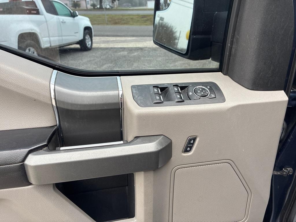 Ford F-150 2WD SuperCrew 145" XLT 2016