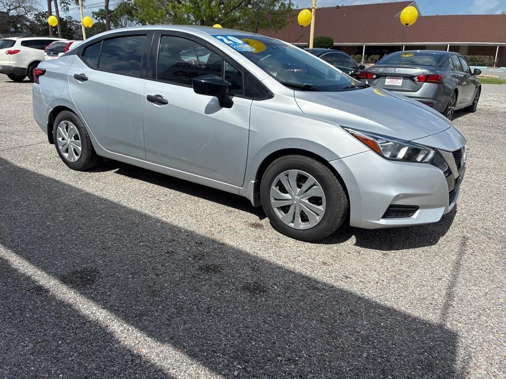 Nissan Versa S CVT 2020