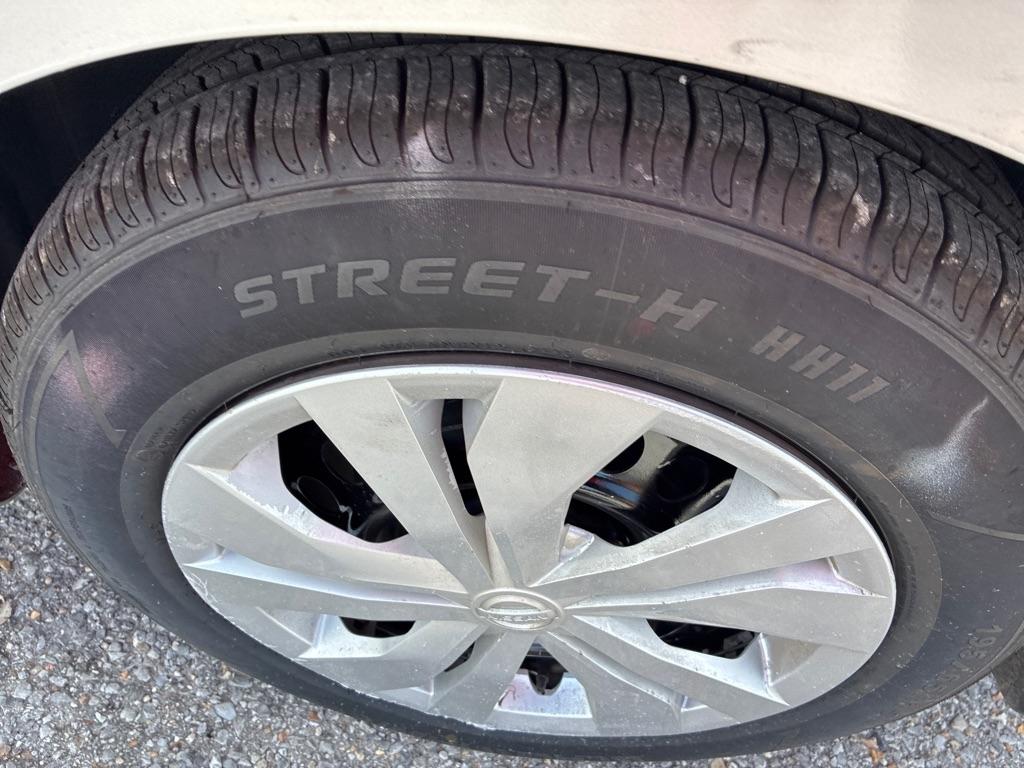 Nissan Versa S CVT 2020