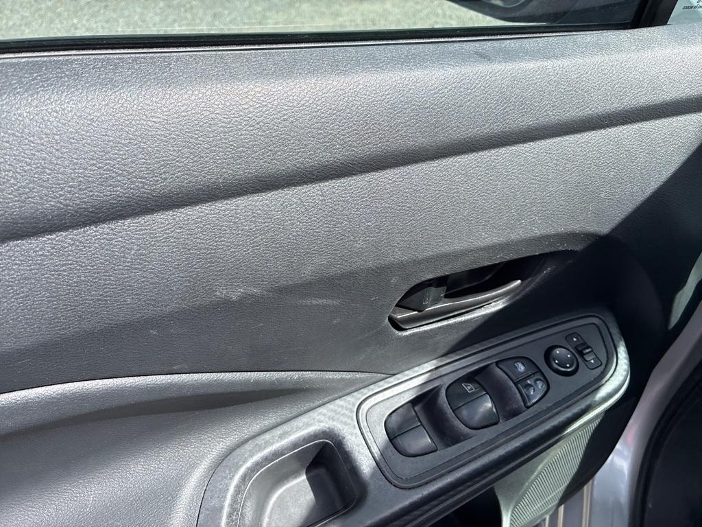 Nissan Versa S CVT 2020