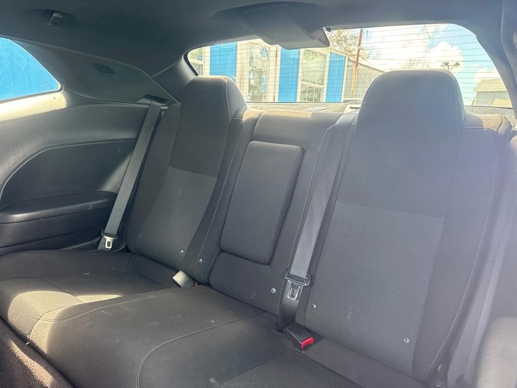 Dodge Challenger 2dr Cpe R/T Shaker 2016