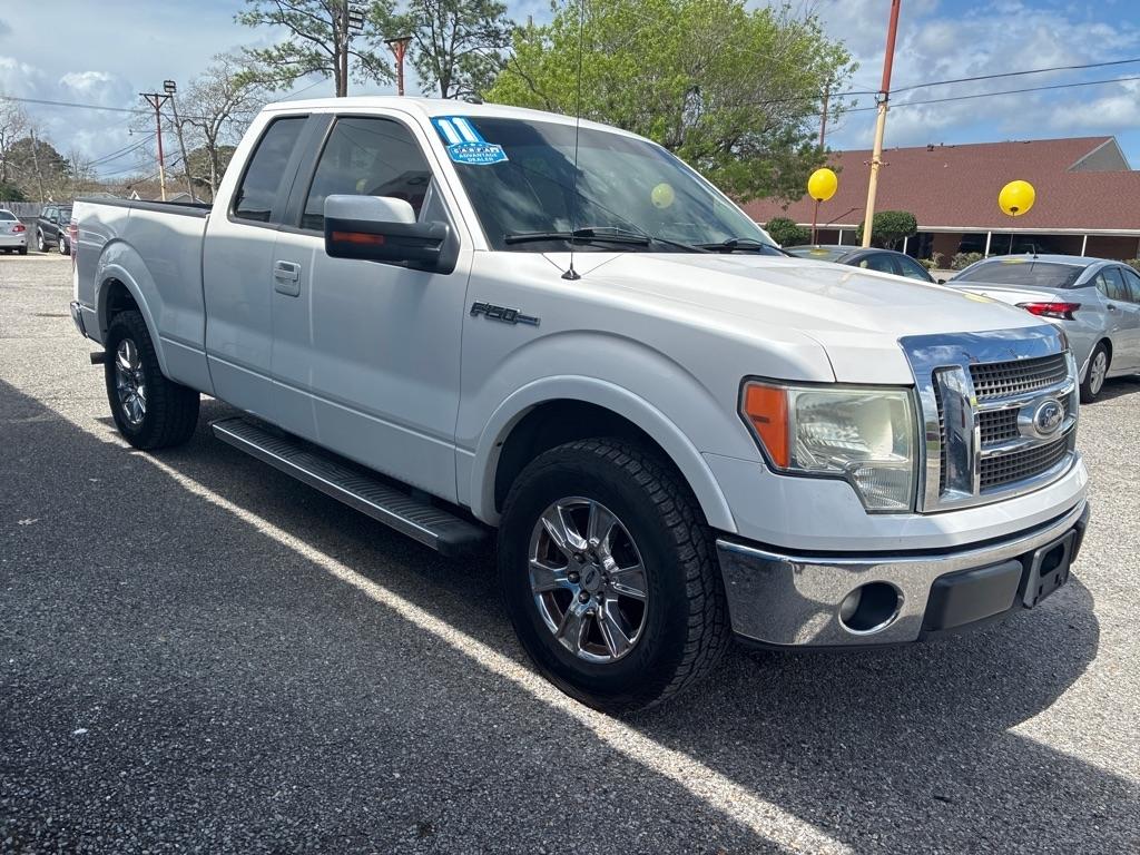 Ford F-150 2WD SuperCab 145" Lariat 2011