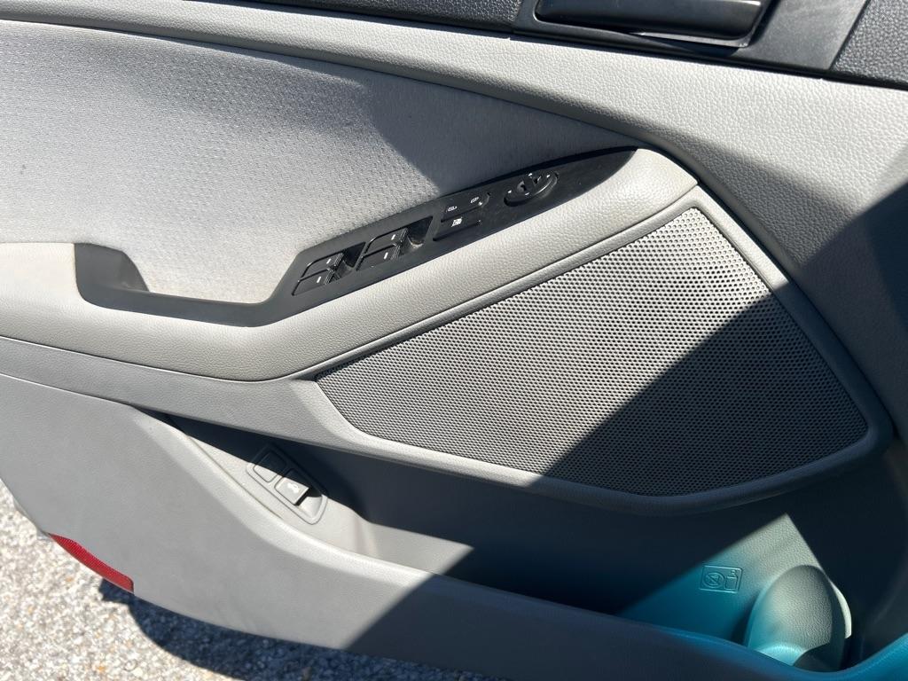 Kia Optima 4dr Sdn 2.4L Auto LX 2012