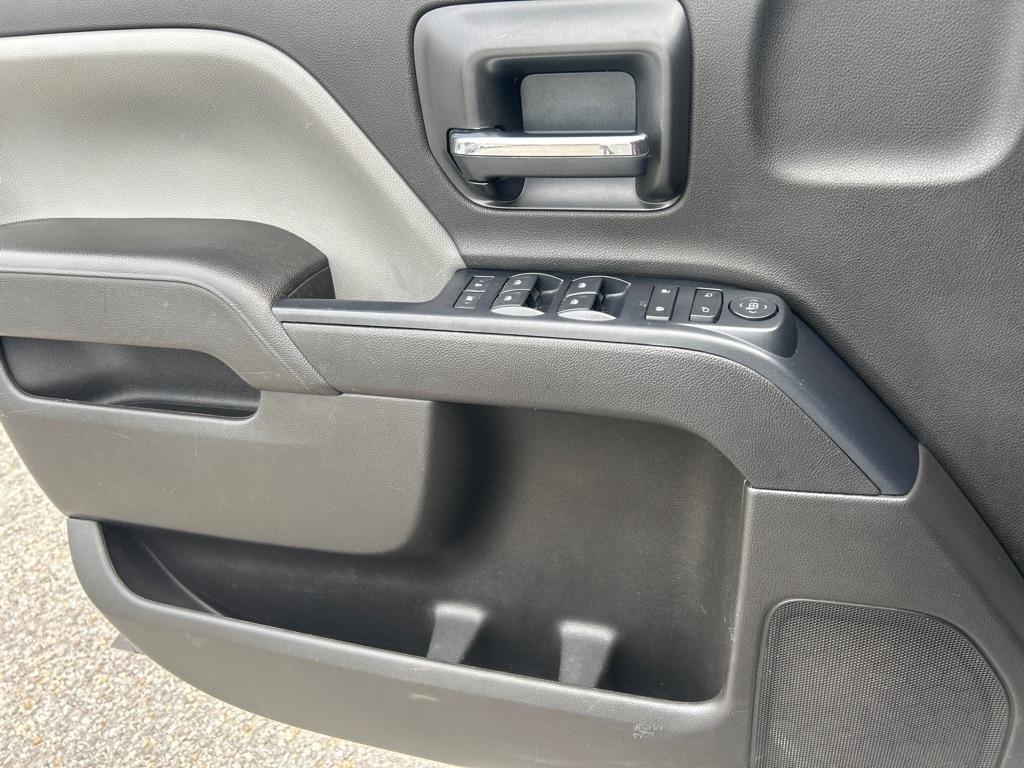 Chevrolet Silverado 1500 2WD Double Cab 143.5" Custom 2018