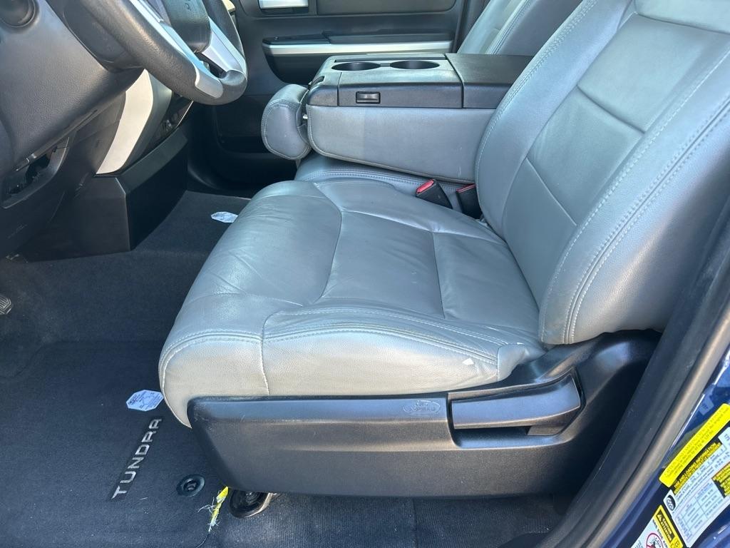 Toyota Tundra 2WD Truck Double Cab 4.6L V8 6-Spd AT SR5 (Natl) 2014