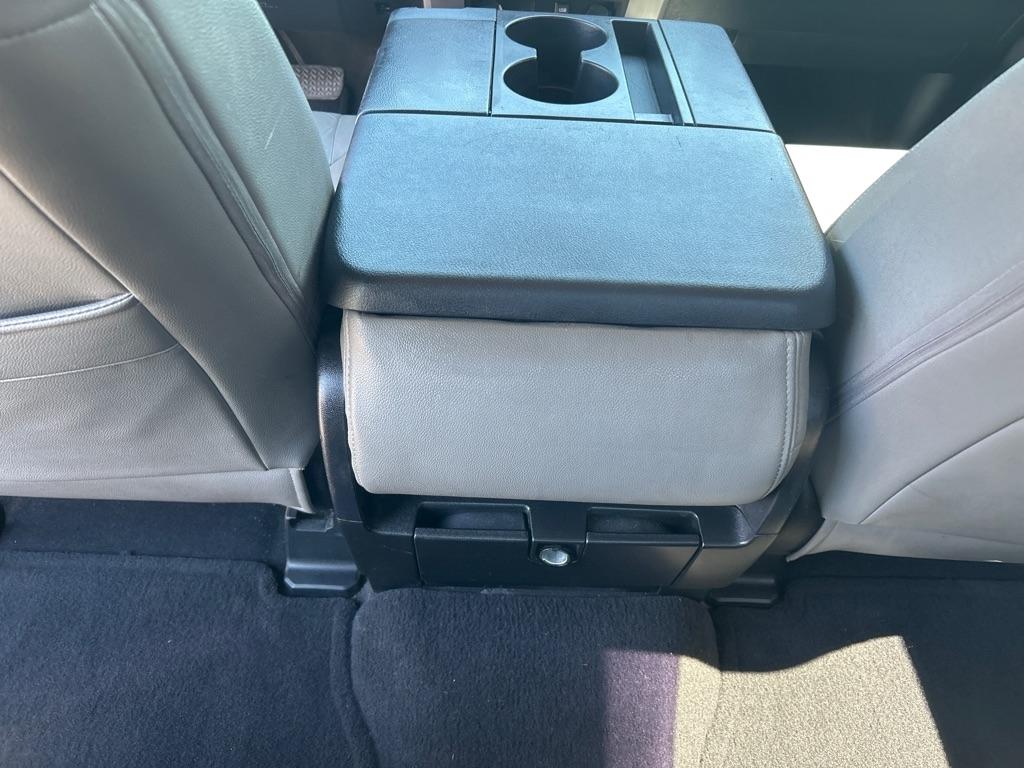 Toyota Tundra 2WD Truck Double Cab 4.6L V8 6-Spd AT SR5 (Natl) 2014