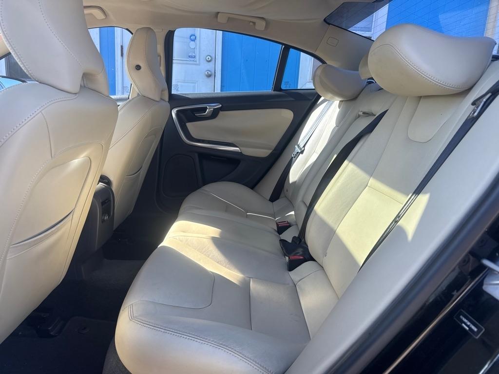 Volvo S60 4dr Sdn T5 Drive-E Platinum FWD 2015