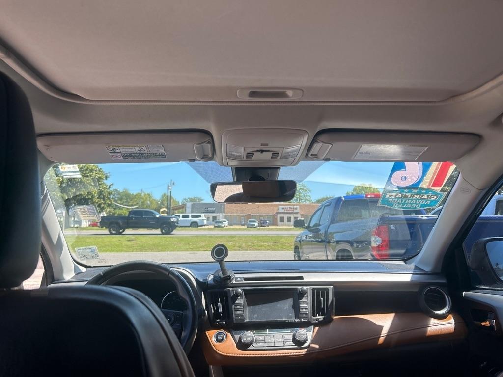 Toyota RAV4 FWD 4dr Limited (Natl) 2016