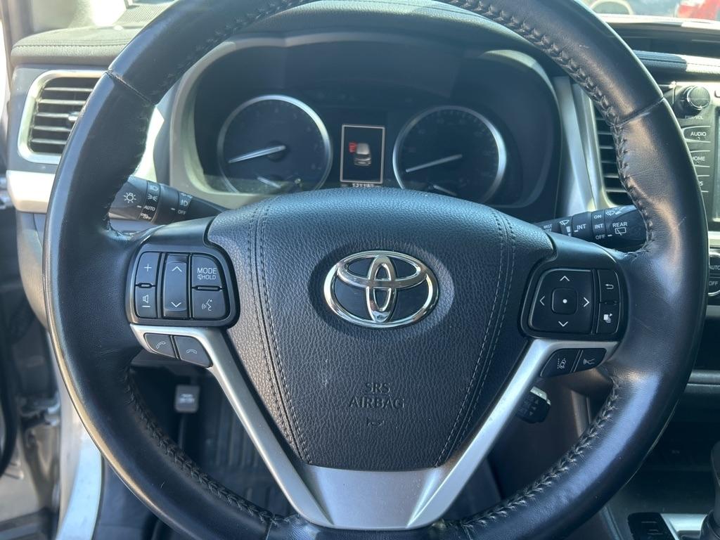 Toyota Highlander XLE V6 FWD (Natl) 2019