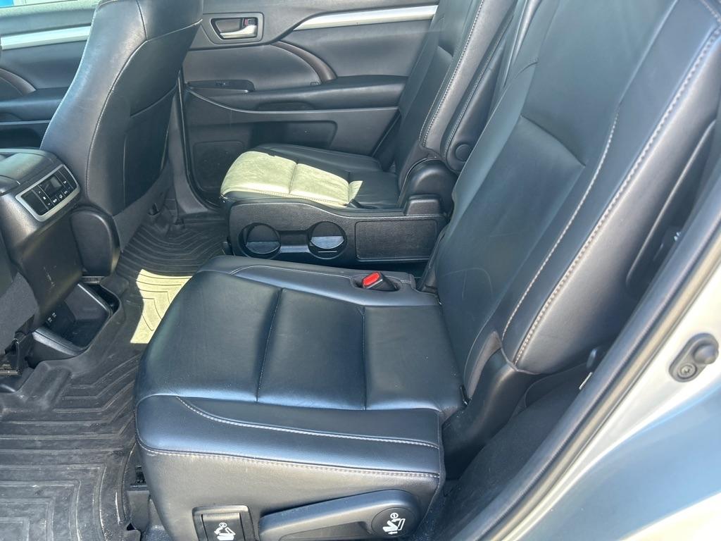 Toyota Highlander XLE V6 FWD (Natl) 2019