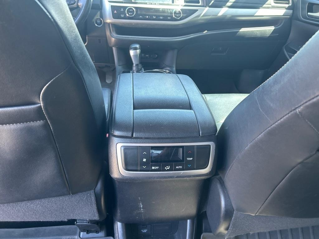 Toyota Highlander XLE V6 FWD (Natl) 2019