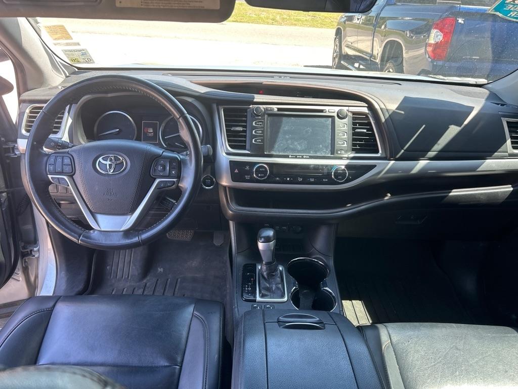 Toyota Highlander XLE V6 FWD (Natl) 2019