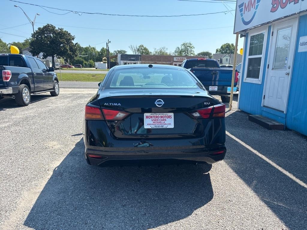 Nissan Altima 2.5 SV Sedan 2022