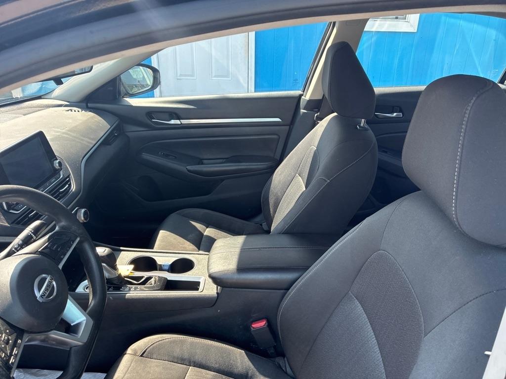 Nissan Altima 2.5 SV Sedan 2022