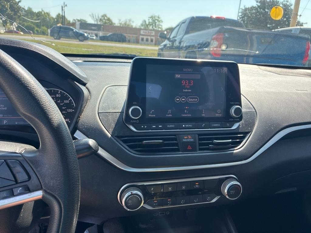 Nissan Altima 2.5 SV Sedan 2022